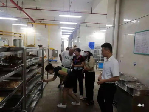 将培训课堂搬到大学食堂